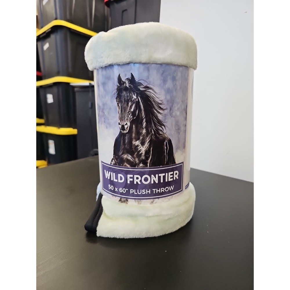 Wild Frontier HORSE Stallion 50"x 60" Wilderness Plush‎ Throw Soft Couch Blanket